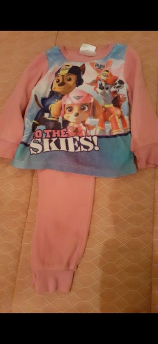 Pijama patrulha canina 2 a 4 anos; babygrows 24 meses e pantufas