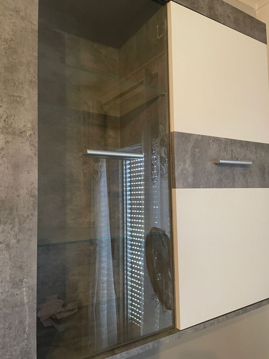 Movél de Sala e prateleiras, como novo