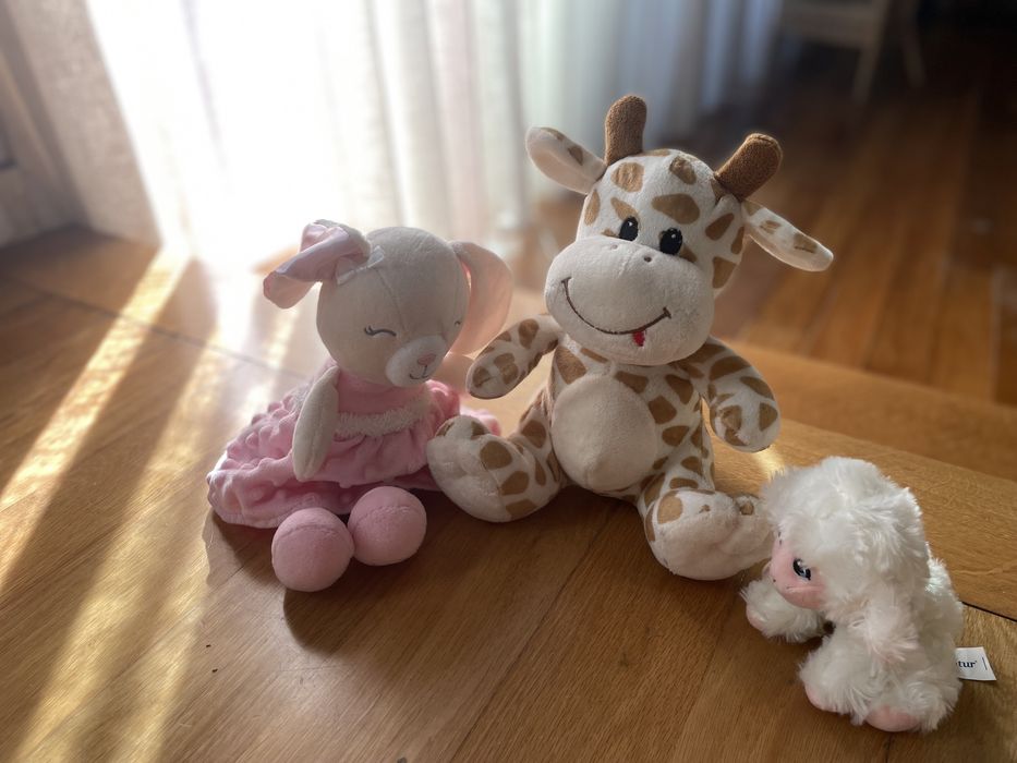 Coelhinha de peluche