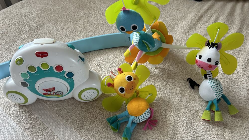 Мобіль Tiny  Live  Сафарі    + подарунок  .