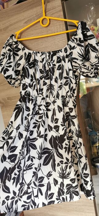 Sukienka letnia elegancka plecy wiązane 36