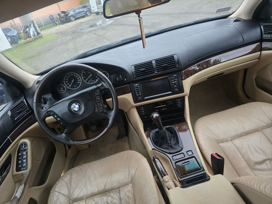 BMW E39 polift "skóry navi"