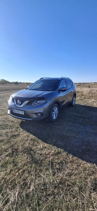 Продам свою машину Nissan Rogue 2015года