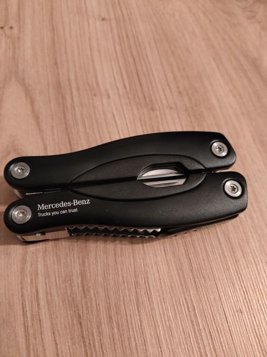 Multitool Mercedes nowy