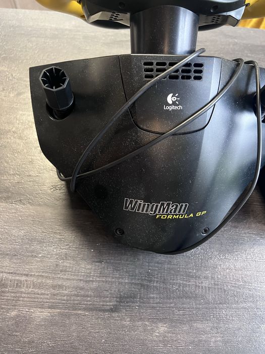 Руль ігровий logitech