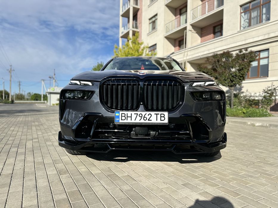 Обвес рестайлига BMW X7 G07 M-Tech 2022+ бампер фары