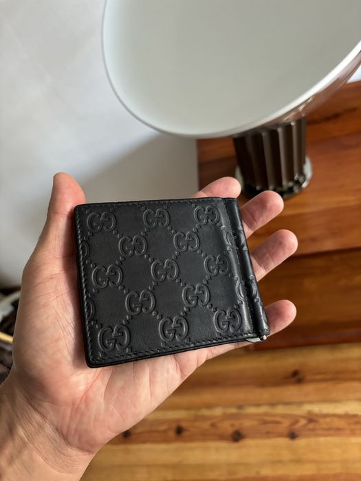 Carteira Gucci original com clip para notas