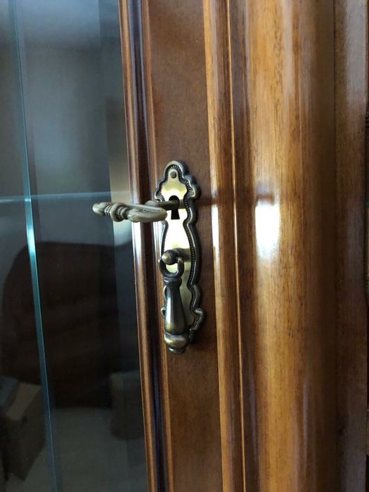 Móvel de sala em madeira de carvalho