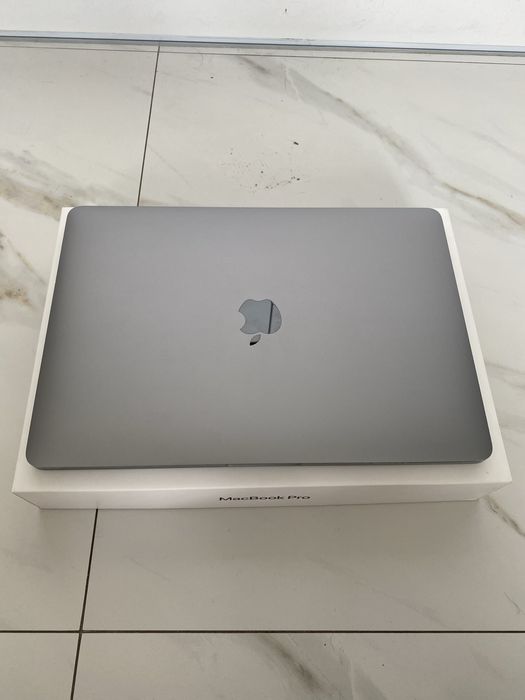 MacBook Pro 2019 Space Gray Apple ноутбук макбук