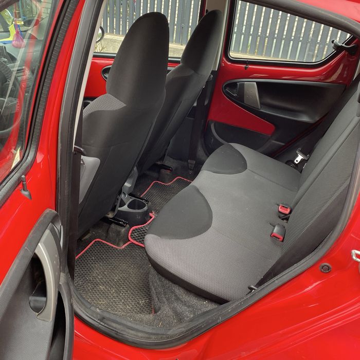 Toyota Aygo 2012 року