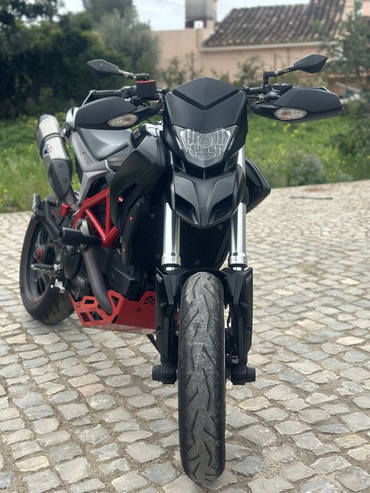 Ducati Hypermotard 821