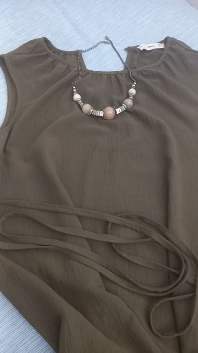Vestido midi  fluido   verde azeitona da Mango