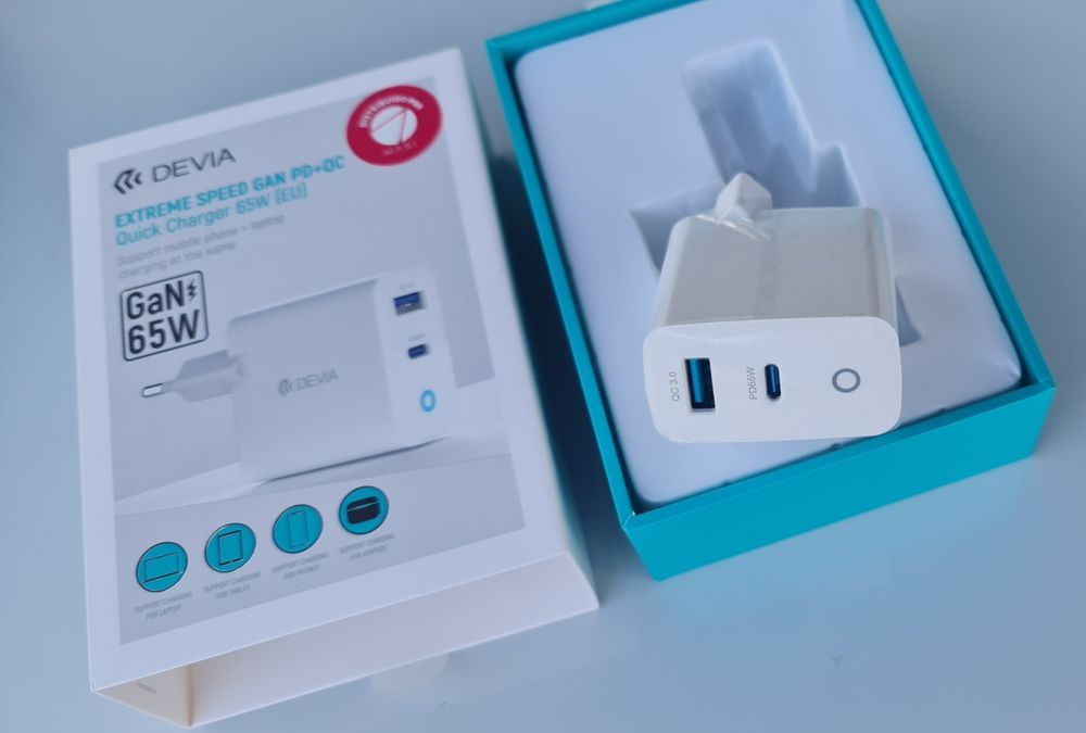 CARREGADOR Devia super Fast Changer 65W