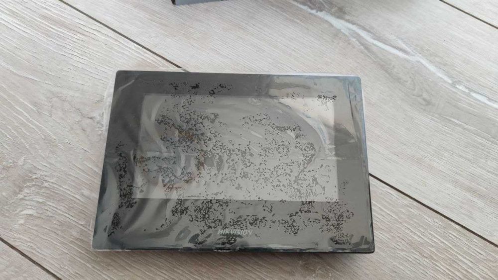 Продам Домашний 7 "IP видеодомофон Hikvision DS-KH6320-LE1/Black