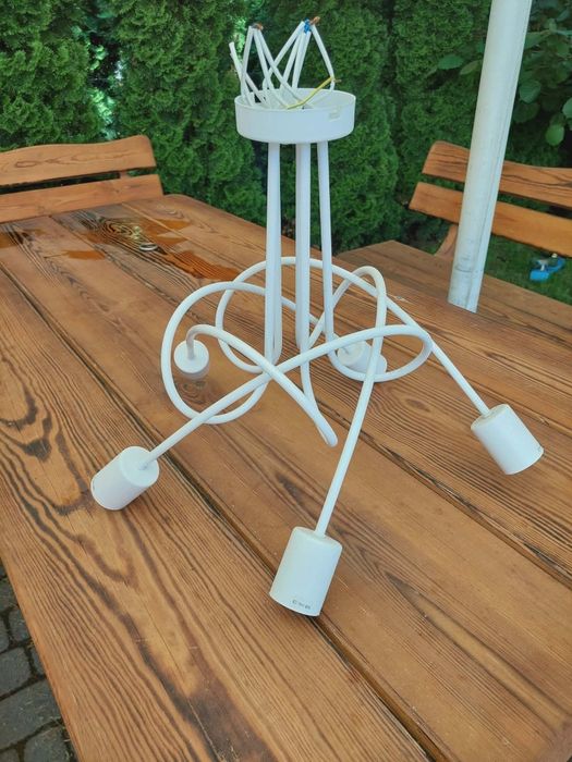 Lampa sufitowa supeł biala
