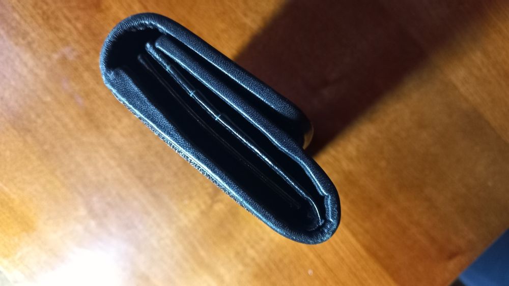 Гаманець зі справжньої шкіри Stingray вінтажний жіночий чорний текстур