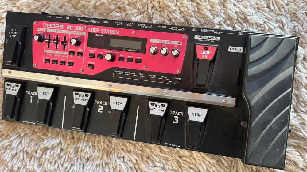 Boss RC300 Loop station