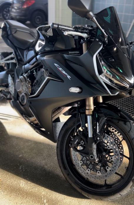 Honda CBR650R 2021 | Akrapovic | 21.500 km | 2.º Dono | Full Extras