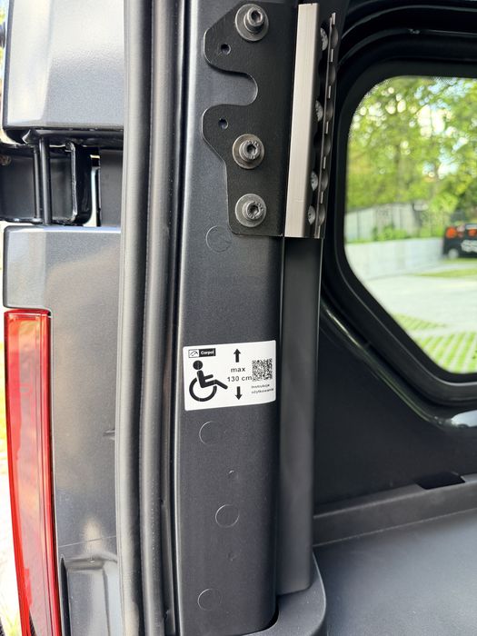 Wynajem Busa Renault Trafic 9 osobowy,Hak ,automat  ,2026 rok