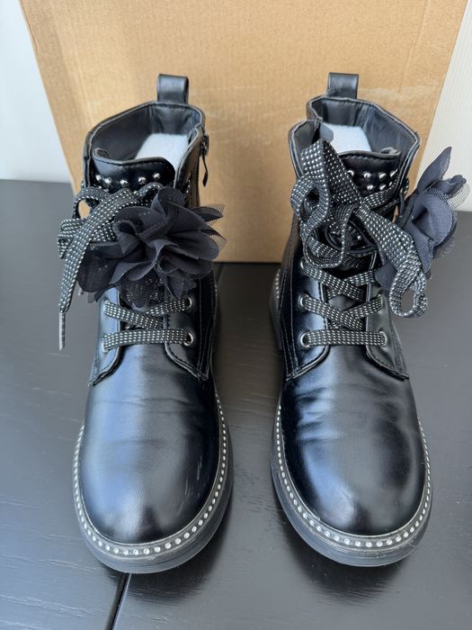 Черевики для дівчинки Bata 21 см.