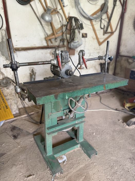 Profesjonalna otwornica (frezarka) stolarska do drewna