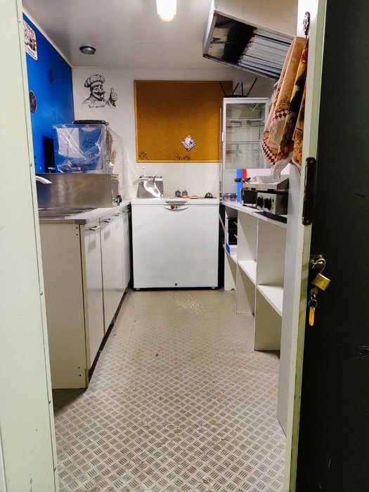 Prszyczepa gastronomiczna, gotowy biznes, kurczak z rożna, food truck