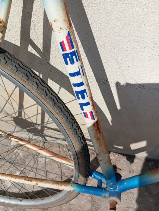 Vendo bicicleta antiga de corrida.