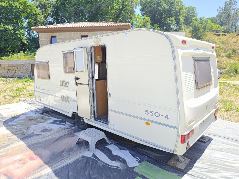 Caravana Avondale Rialto 550-4 | 4 Lugares | Casa de Banho | Matrícula Inglesa