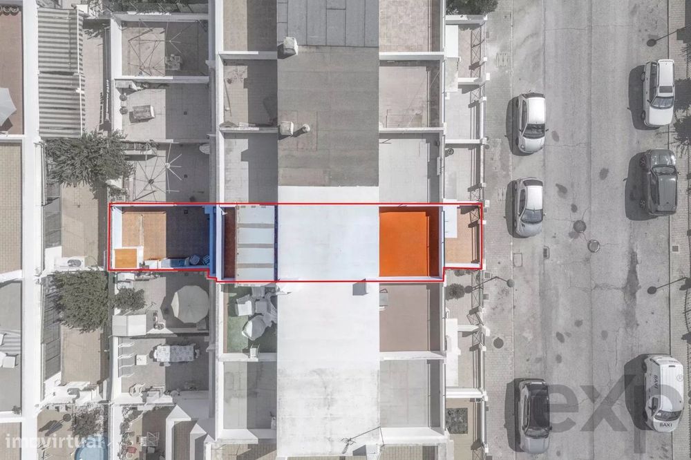 Moradia T2+1 com quintal e terraços com vista mar em Olhão, junto à Ri