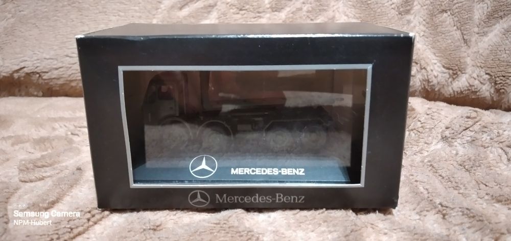 Mercedes NG Bundeswehr 1:87 Mercedes Dealer edition