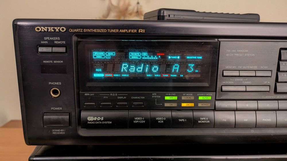 wysokiej jakości zestaw Hi-Fi stereo Onkyo - amplituner, CD, pilot