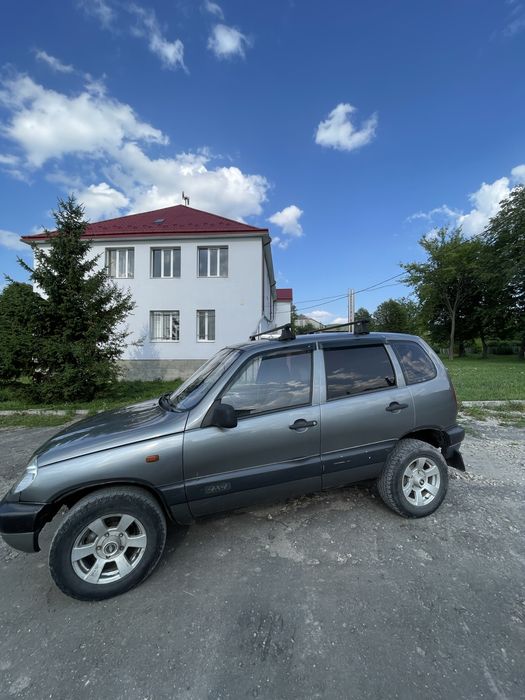 Шевроле нива 2005