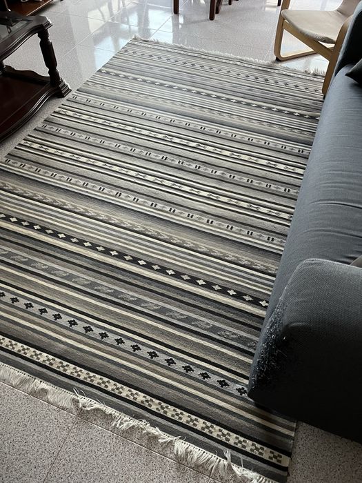 Tapete IKEA KATTRUP – 170 × 240 cm – Excelente estado