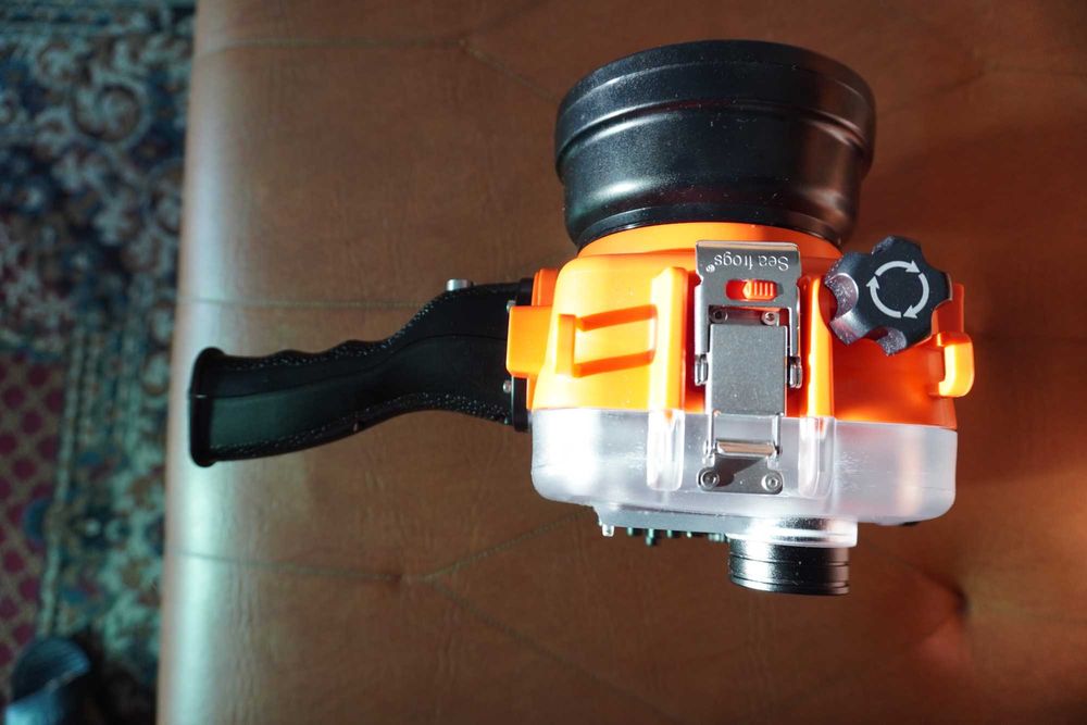Caixa estanque para máquina fotográfica: Salted Line 60M/195FT Waterproof housing for Sony A6xxx series with pistol grip (Orange) / GEN 3