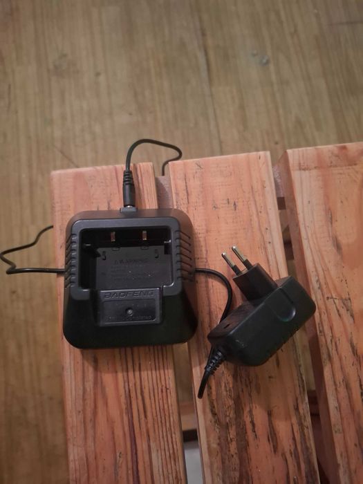 Używane w bardzo dobrym stanie Radiotelefon Baofeng uv5r thq