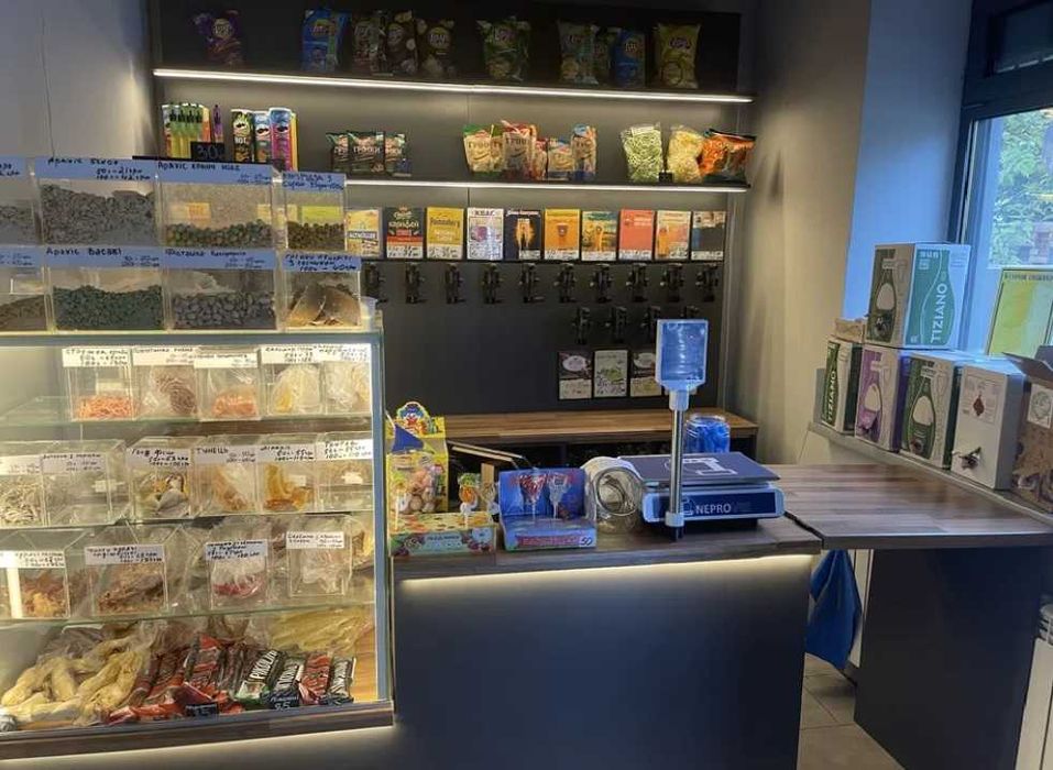 Без % продаж комерційного приміщення ФАСАД  Науки 42/1 голосіївський