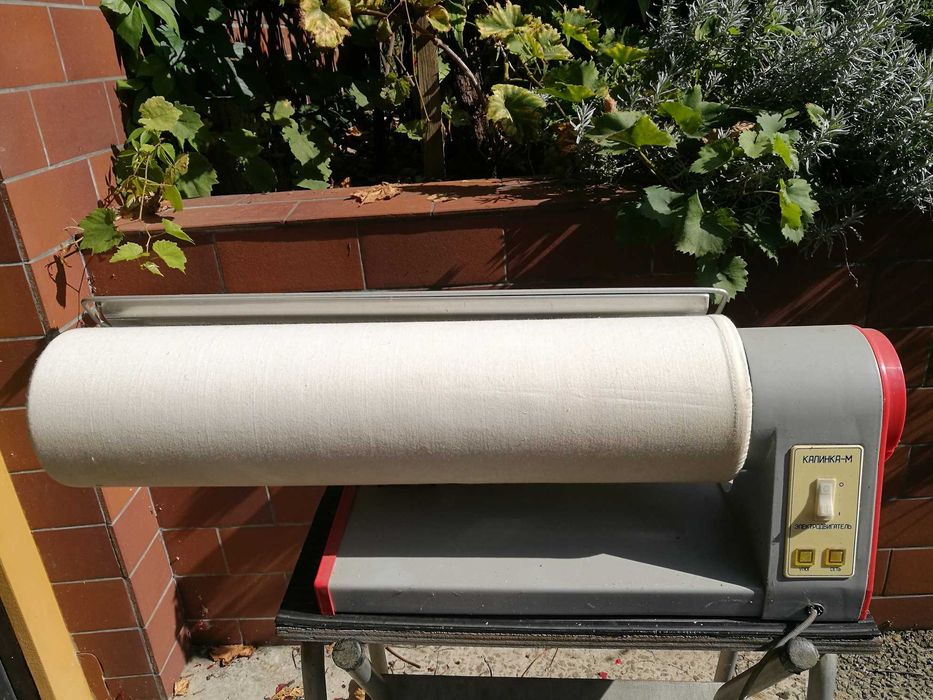 Magiel prasujący / prasowalnica elektryczna PRL "KALINKA M"