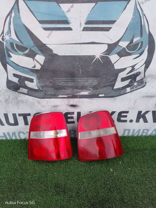 Задні стопи Volkswagen Touran