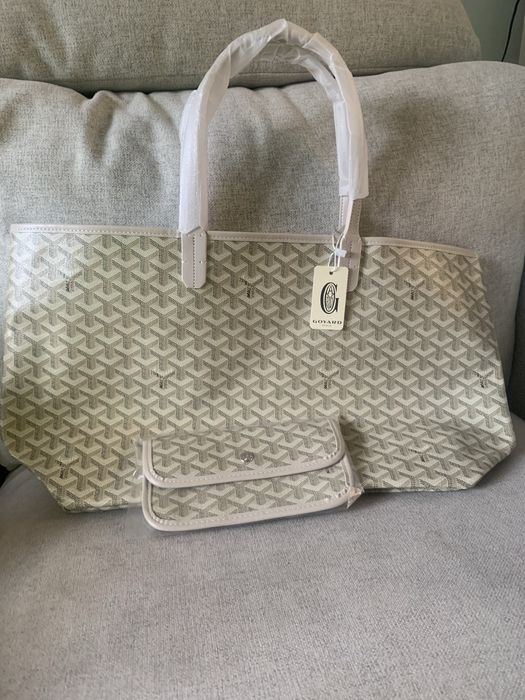 Mala mulher bege grande