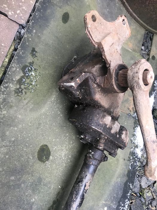 Мотори та інші запчастини