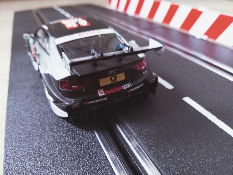 Carrera DIGITAL 132 AUDI RS 5