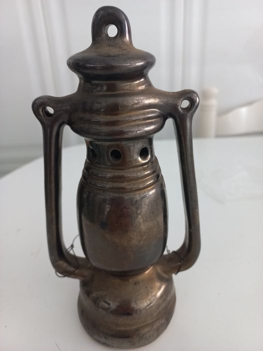 Lanterna decorativa original,muito  antiga
