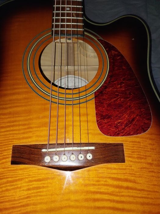 Fender electro-acústica de 6 cordas