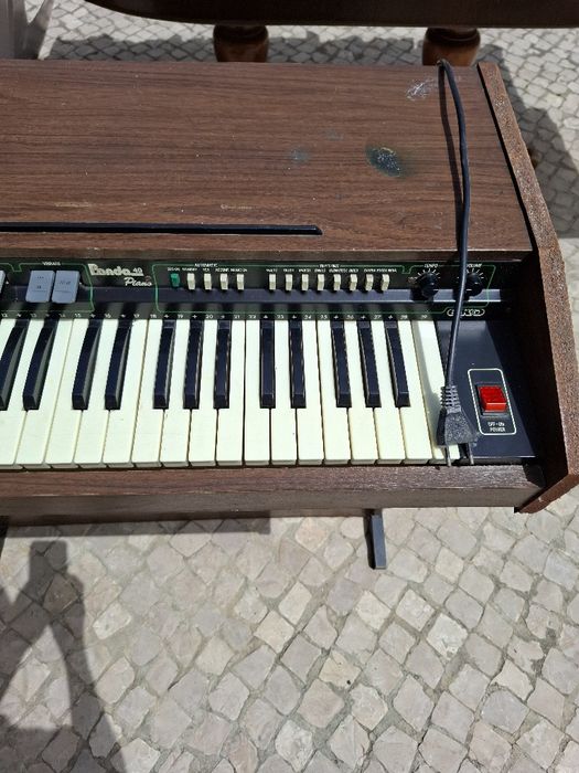 Vendo Piano elétrico