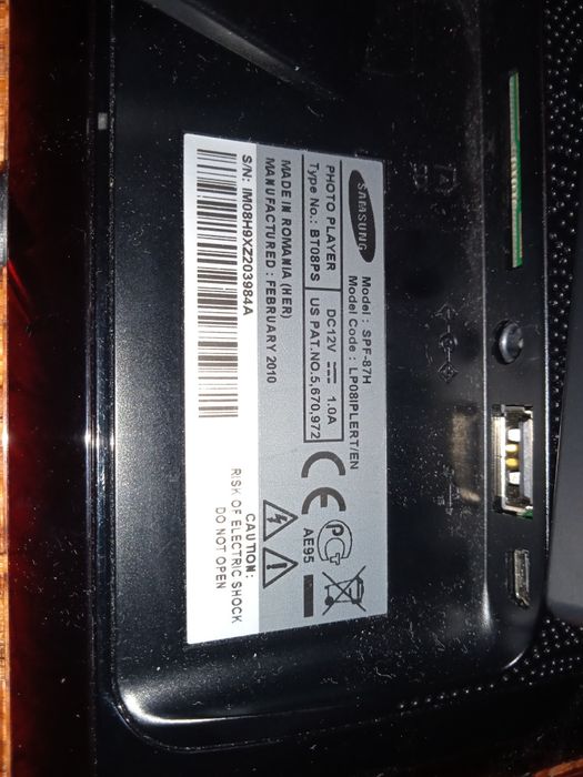 Samsung цифрова фото рамка SPF-87 H