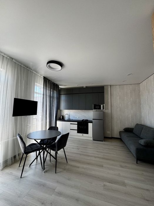 Оренда квартири житло посуточно подобово Одеса Авиньон море паркинг