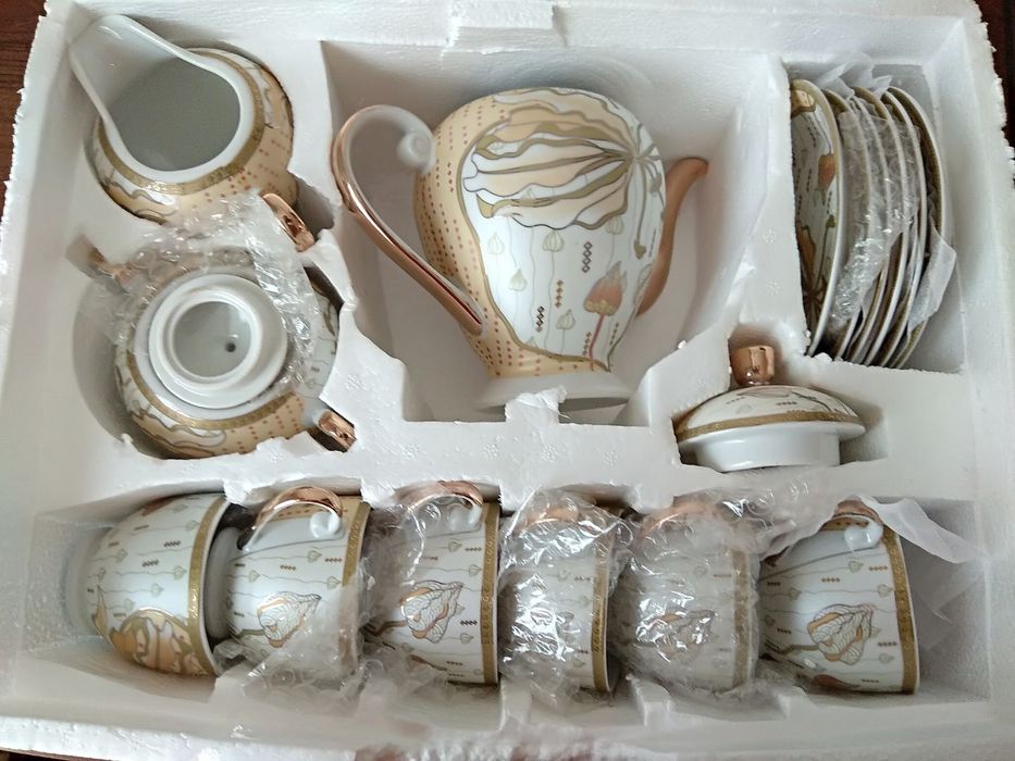 Сервиз чайный/кофейный новый в упаковке на 6 персон