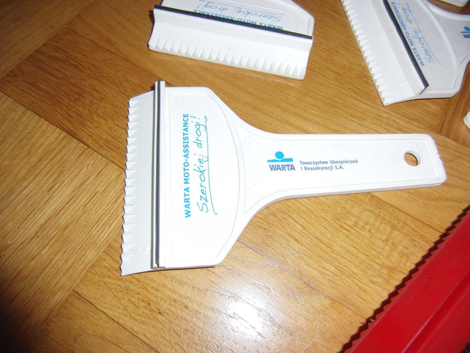 Nowa skrobaczka do szyb samochodowych