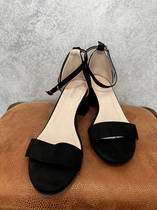 2 пари туфельки замш/шкіра