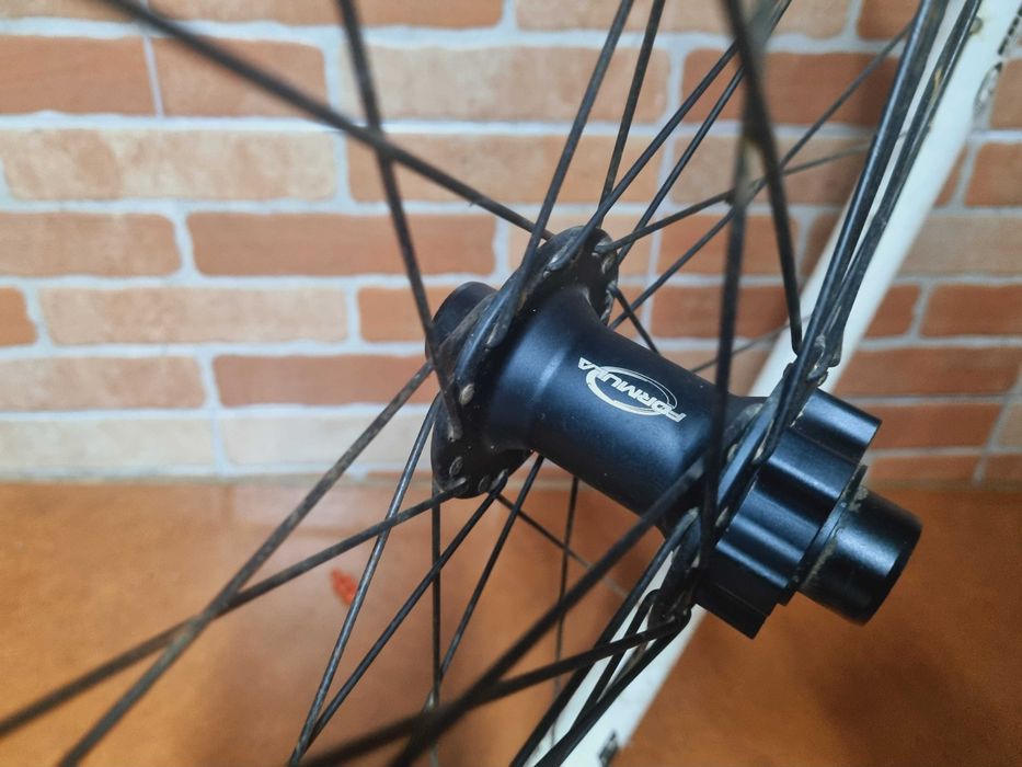 Roda Frente Rodi DH 26 - Bom Estado